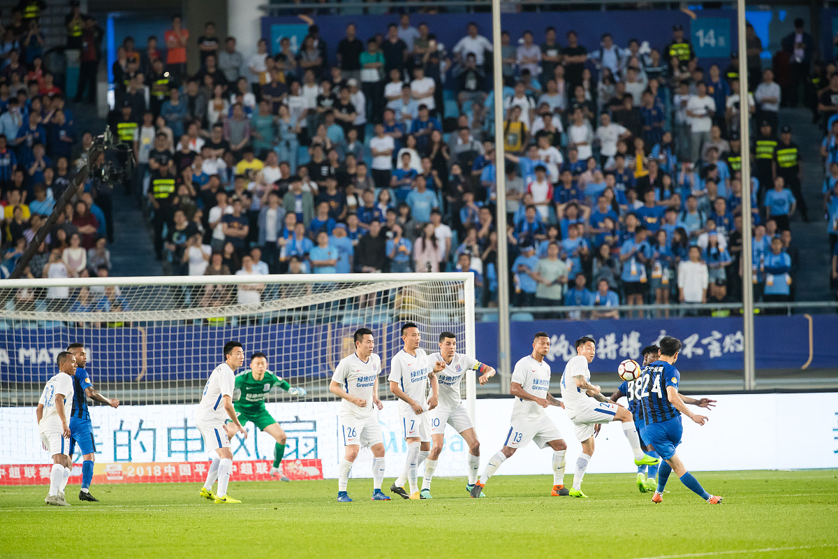 精湛技艺的球员在比赛中展现出色实力