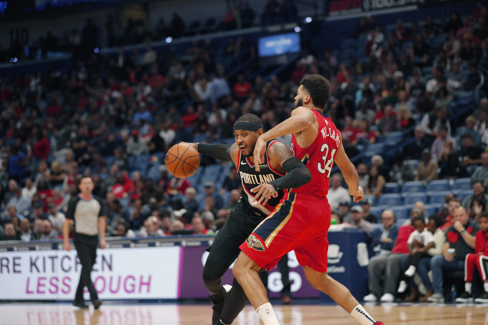 包含开拓者锋线失误增加，战绩一落千丈的词条