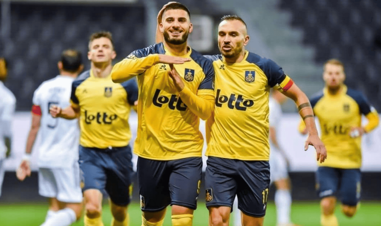 阿贾克斯球队连胜晋级，斩获伟大胜利的简单介绍