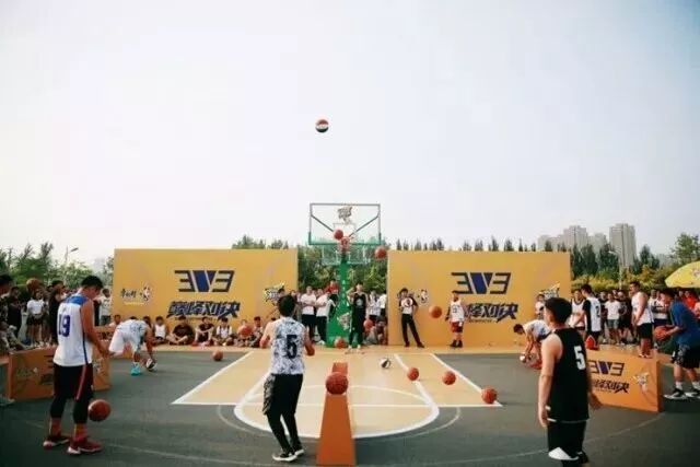 卢森堡篮球联赛热火开赛，激情四射的对决