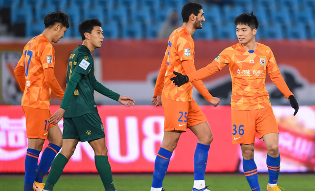 武汉卓尔主场擒下成都兴城，积分上涨