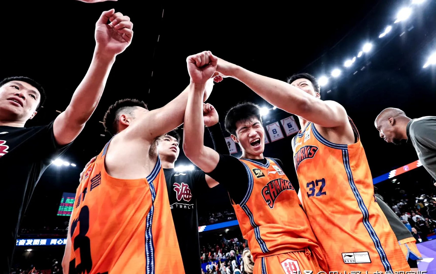 上海男篮近期战绩稳定，瞄准冠军