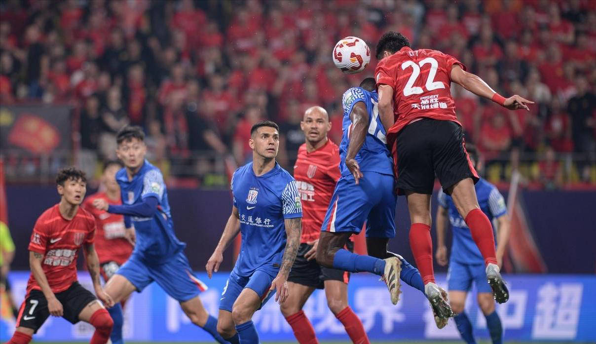 中超强队上演硬仗争冠
