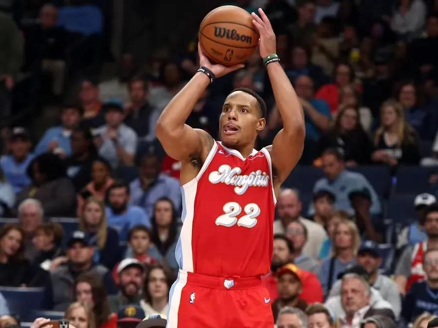 爵士连扳灰熊，力保主场成绩优势的简单介绍