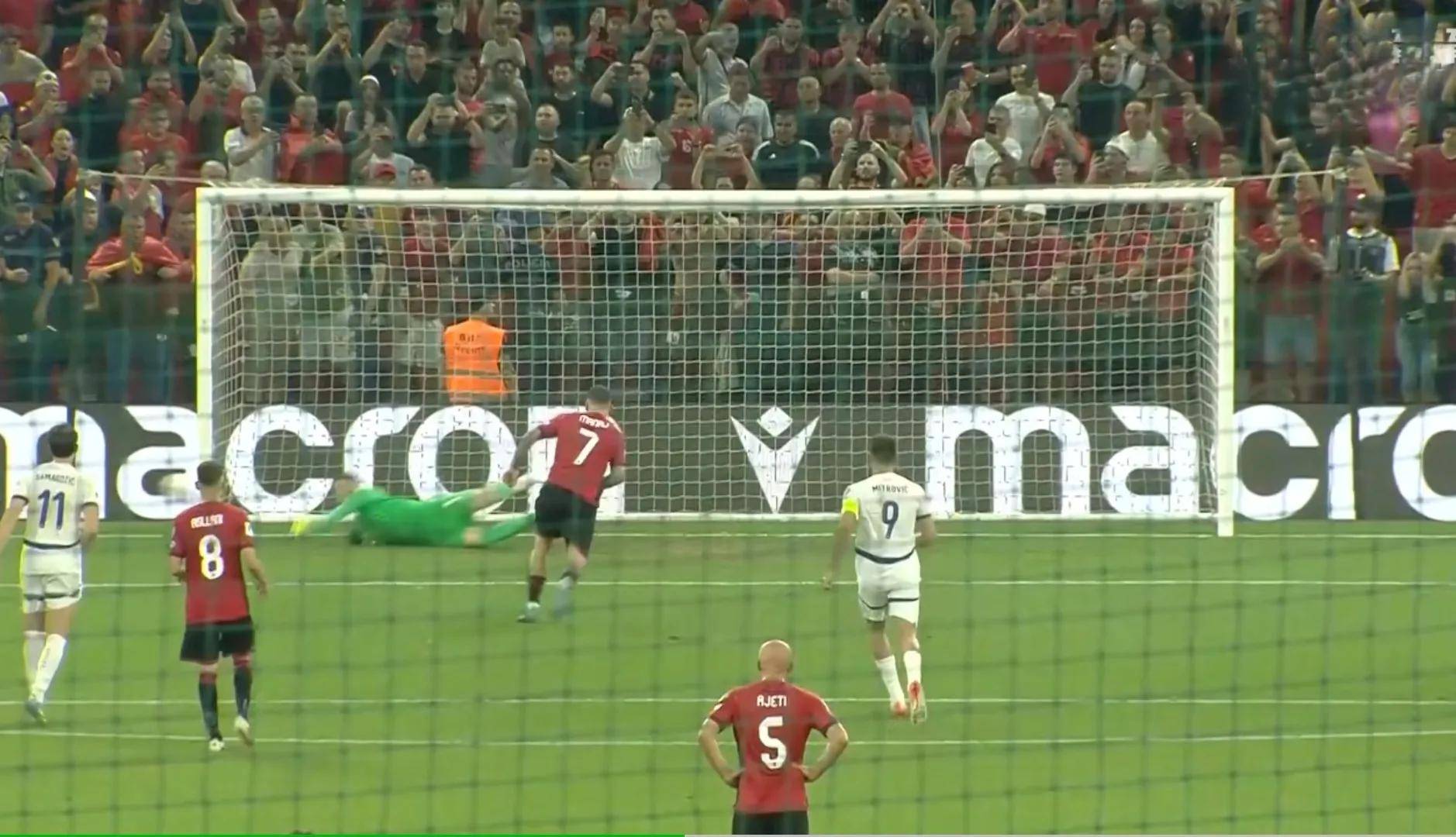 英格兰队与波黑交锋，精彩绝伦