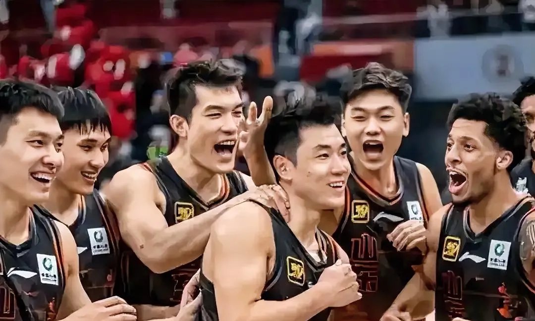 上海男篮临时调整阵容意外掉队