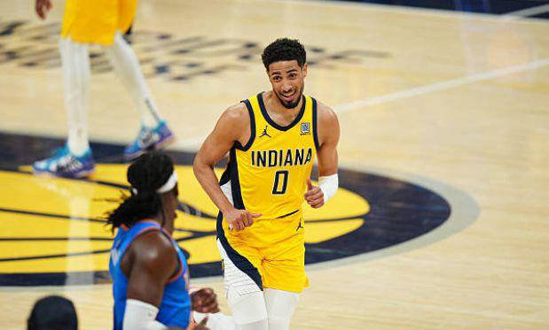 建业客场爆冷胜，打破对手主场不败纪录取得关键胜利的简单介绍