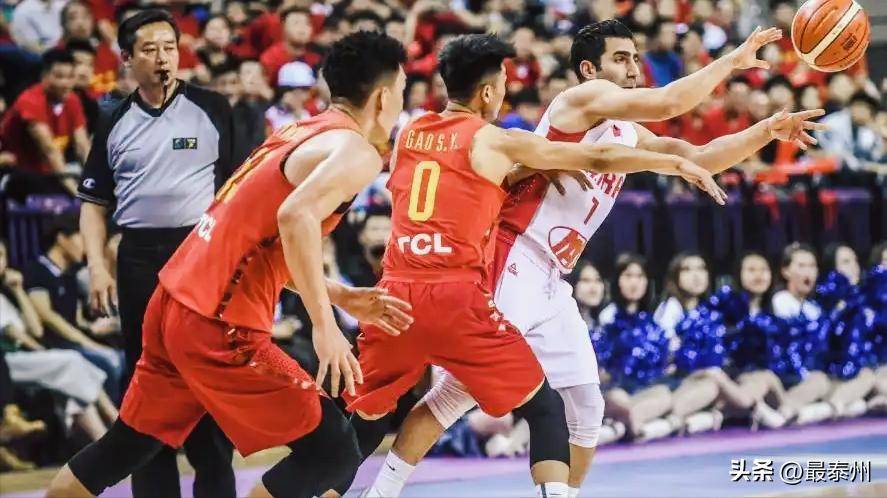 毛里塔尼亚队斗志昂扬，向前迈进