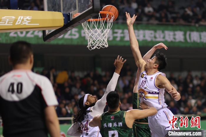 遗憾失利！球队努力不懈最终惜败对手