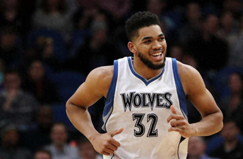 包含巴伦西亚主帅下课，球队陷入混乱！的词条