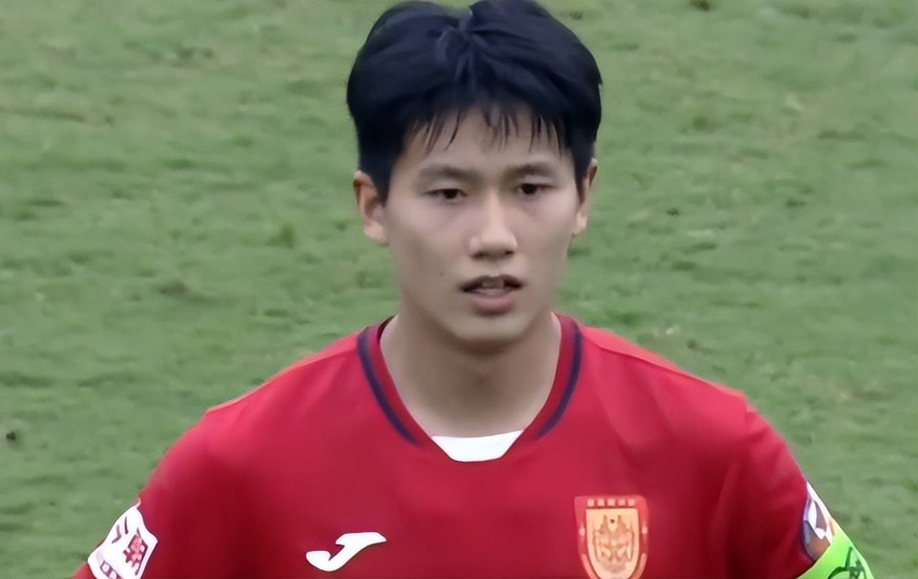 关于强劲新秀横空出世，实力赢得瞩目赞誉的信息