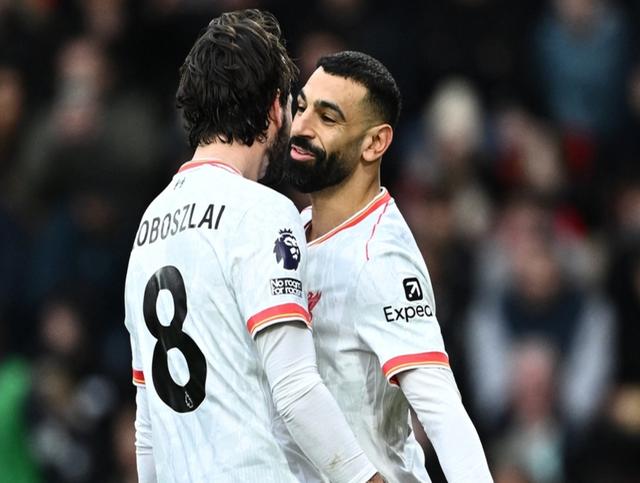 沙尔克主场囊中探物，连续三轮不胜