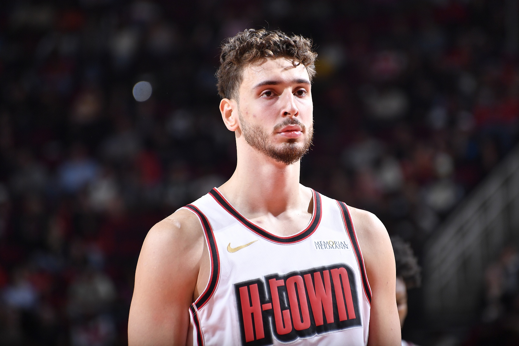 关于球队年轻球员崭露头角，成为关键得分手的信息