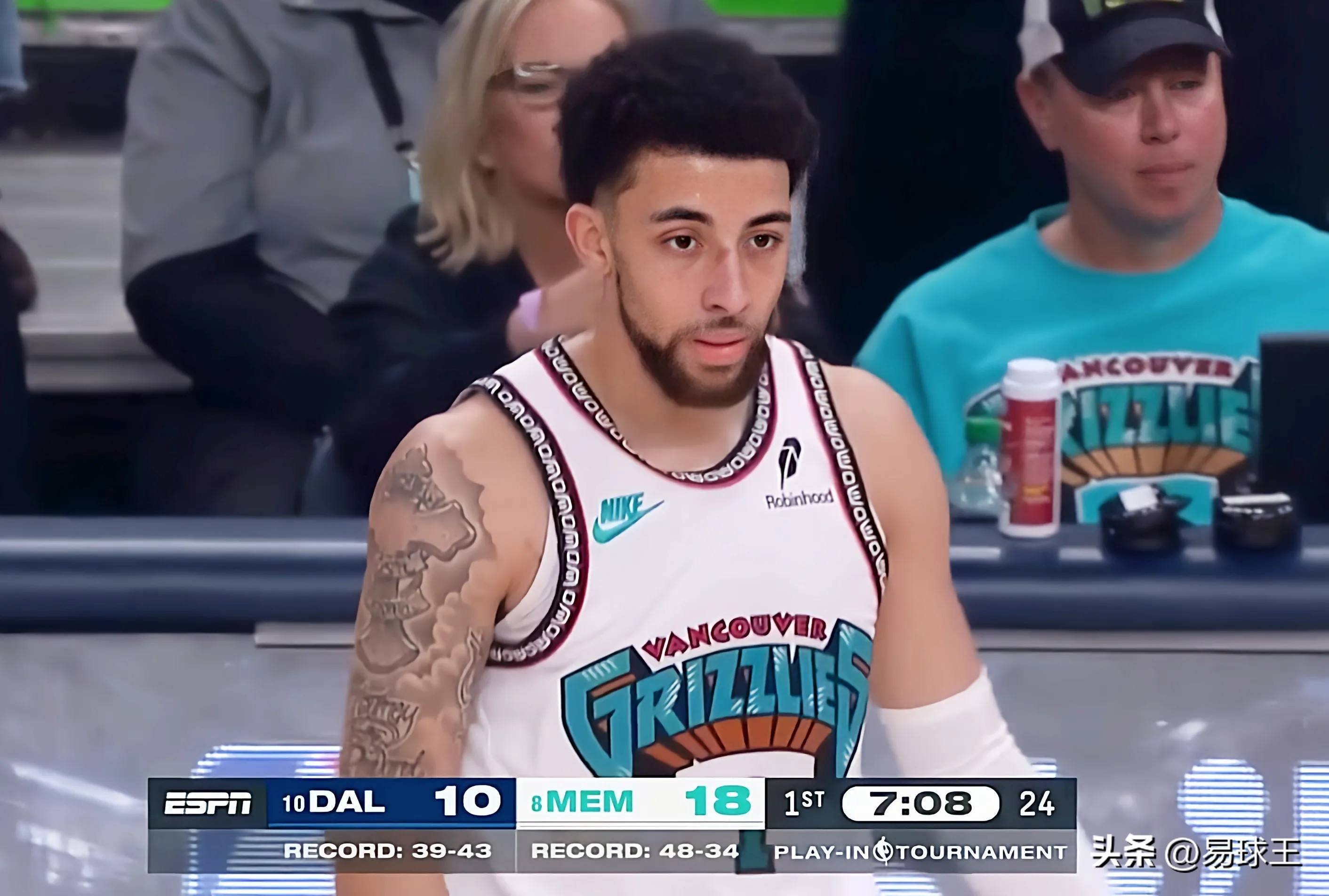 独行侠队在比赛中压倒性取胜，晋级到了总决赛的简单介绍