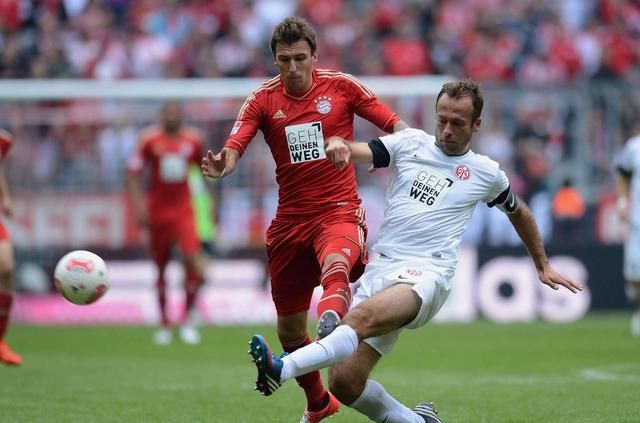 包含美因茨客场战平RB莱比锡，稳固中游位置的词条