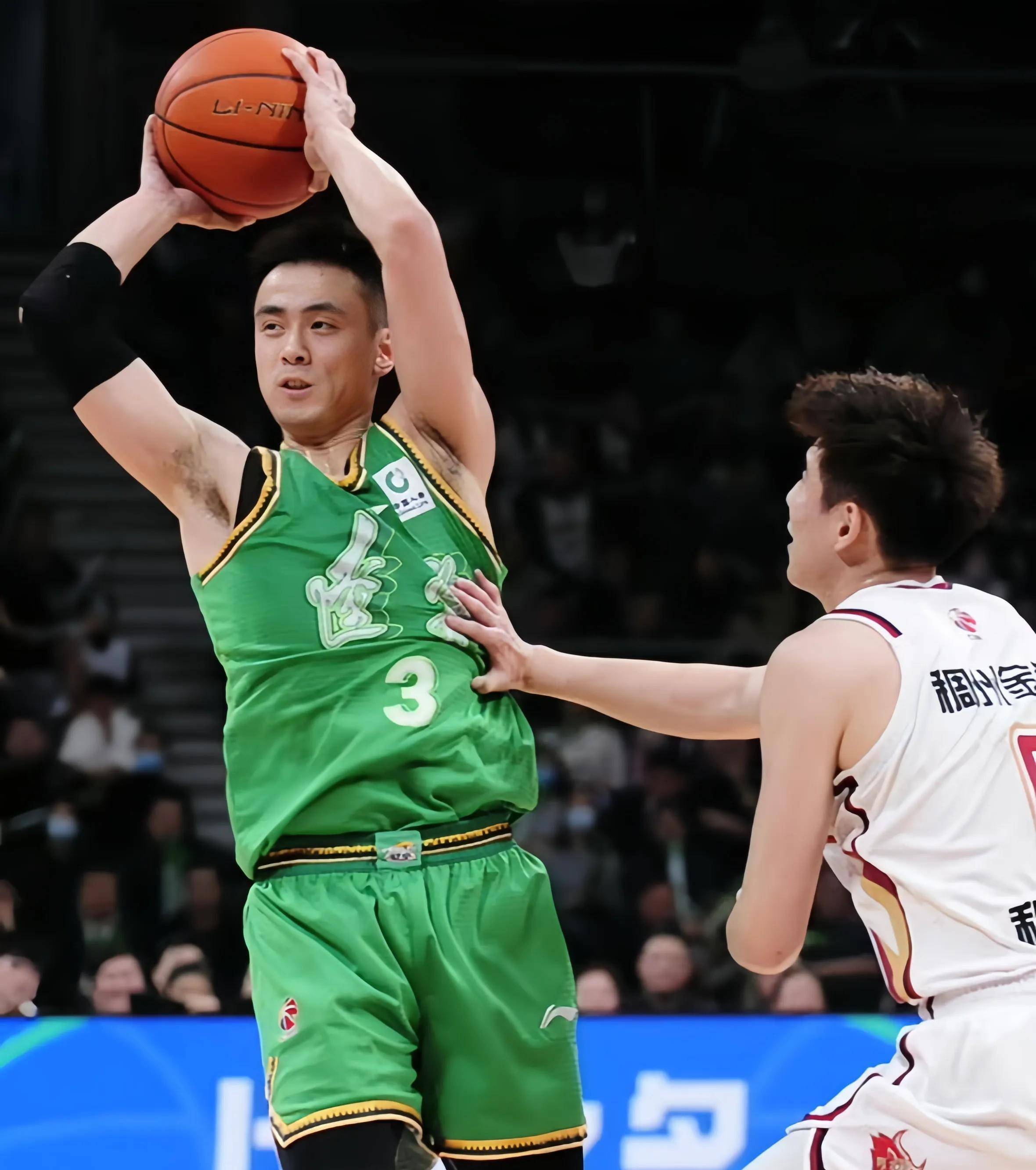 强强对话，球场风云，本赛季篮坛最火热对决！