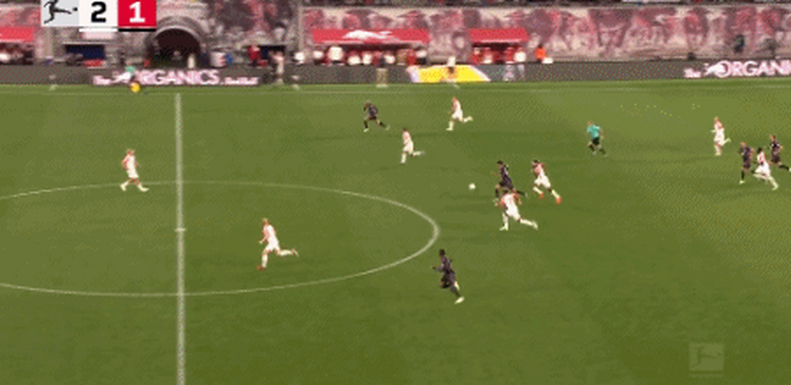 佛罗伦萨前锋单刀破门，帮助球队反超比分