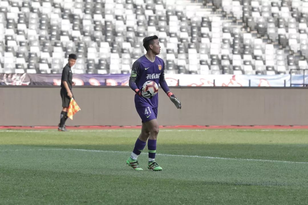 包含河北华夏备战深圳佳兆业，全队士气高昂备战的词条