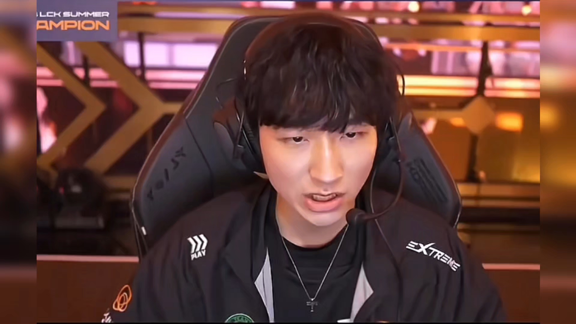 HLE碾压MAD，Clid团战一打五宿敌对决成都决赛之夜，技惊四座