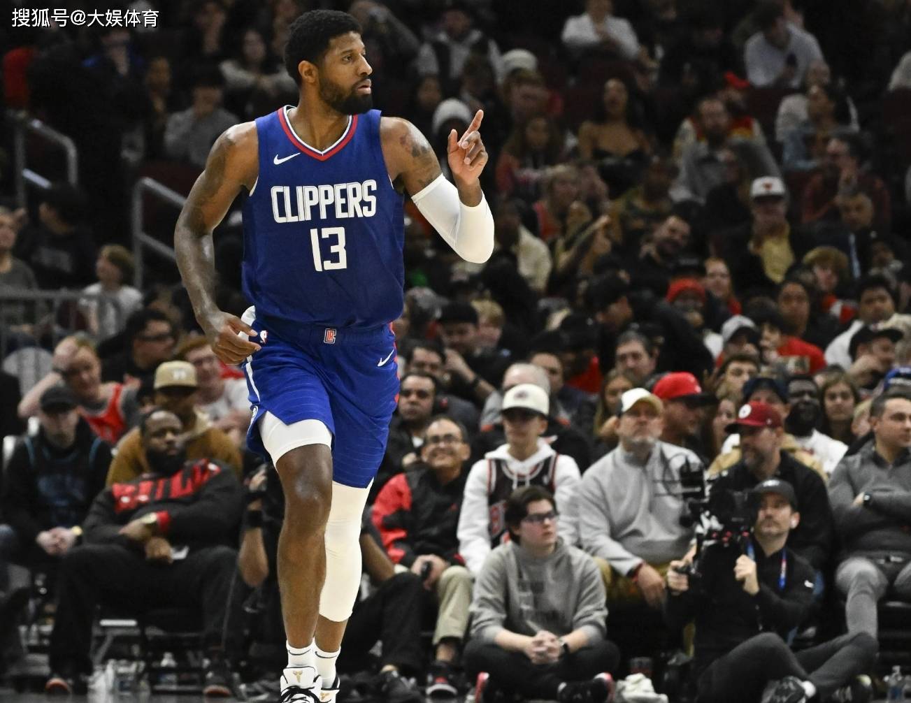 76人队客场擒太阳结束两连败