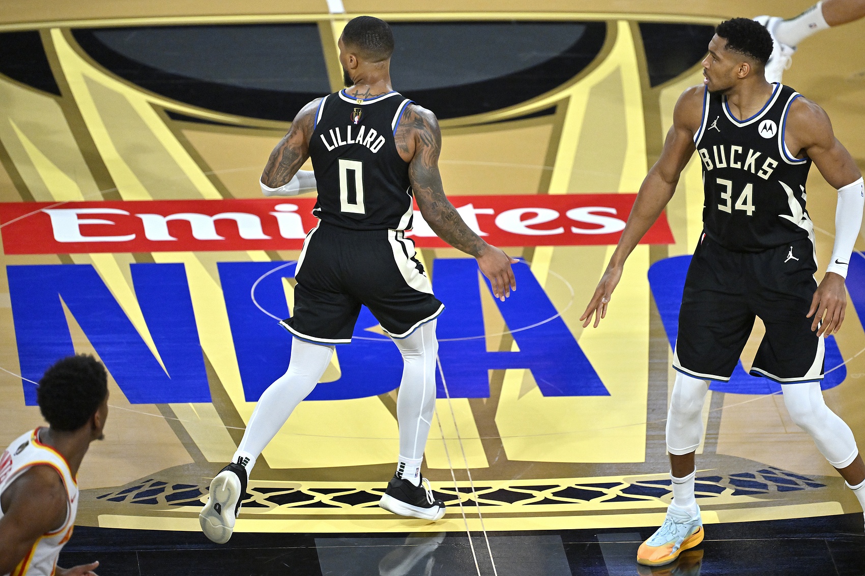 雄鹿主场击败老鹰，取得5连胜