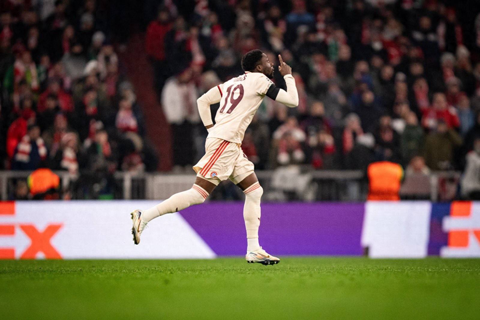 拜仁慕尼黑神勇杀敌再创佳绩