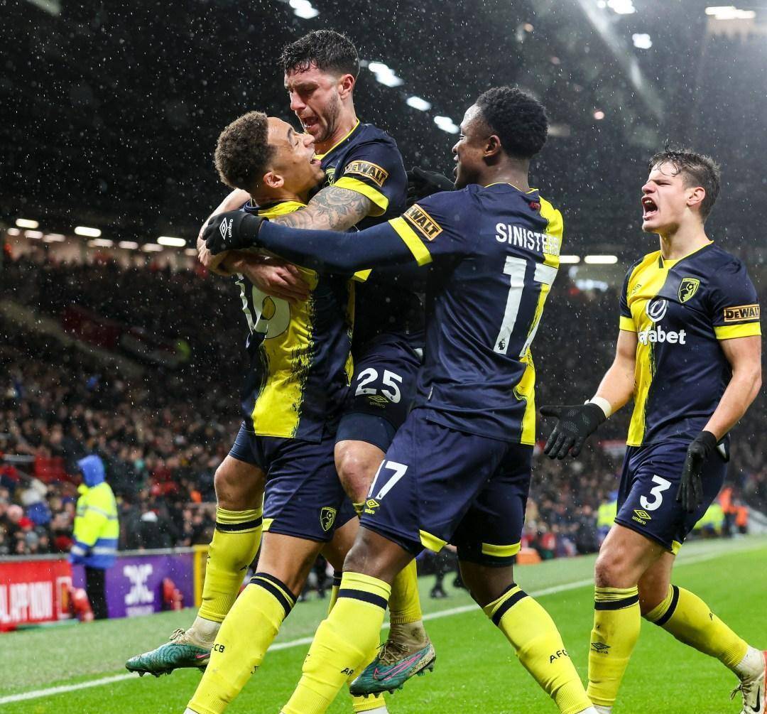 曼联迎战伯恩茅斯，冲击胜利的关键战役！