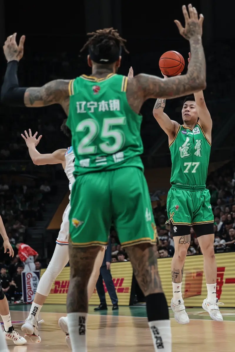 青岛队力克山东队，张镇麟扛起全队的简单介绍